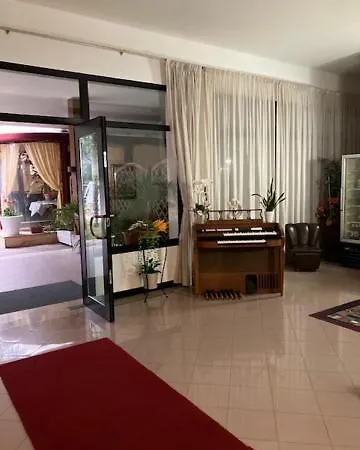 Otel Rey's