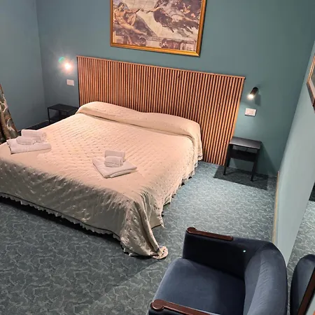 Hotel Rey's 3*