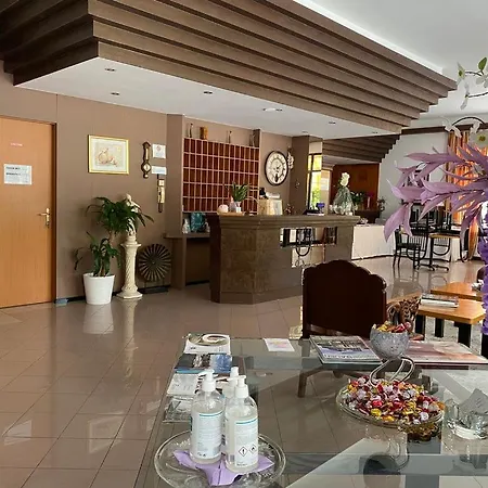 Hotel Rey's
